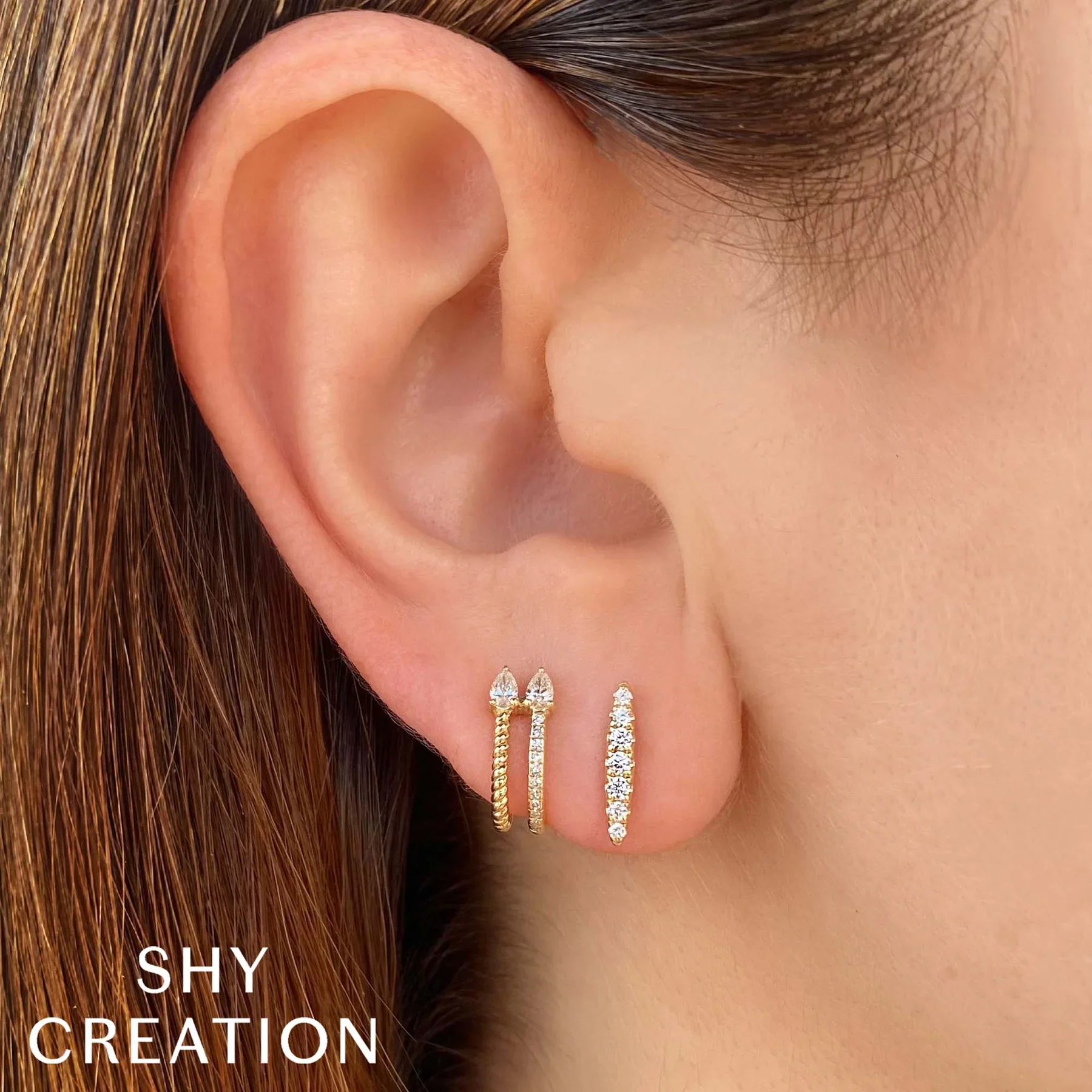 0.19ctw Diamond Bar Earring - Image 2
