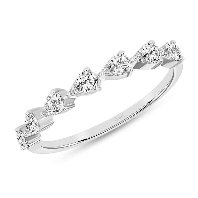 Sweet Pea Diamond Fashion Ring