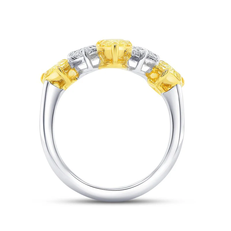 3.55ctw White and Yellow Diamond Ring - Image 3
