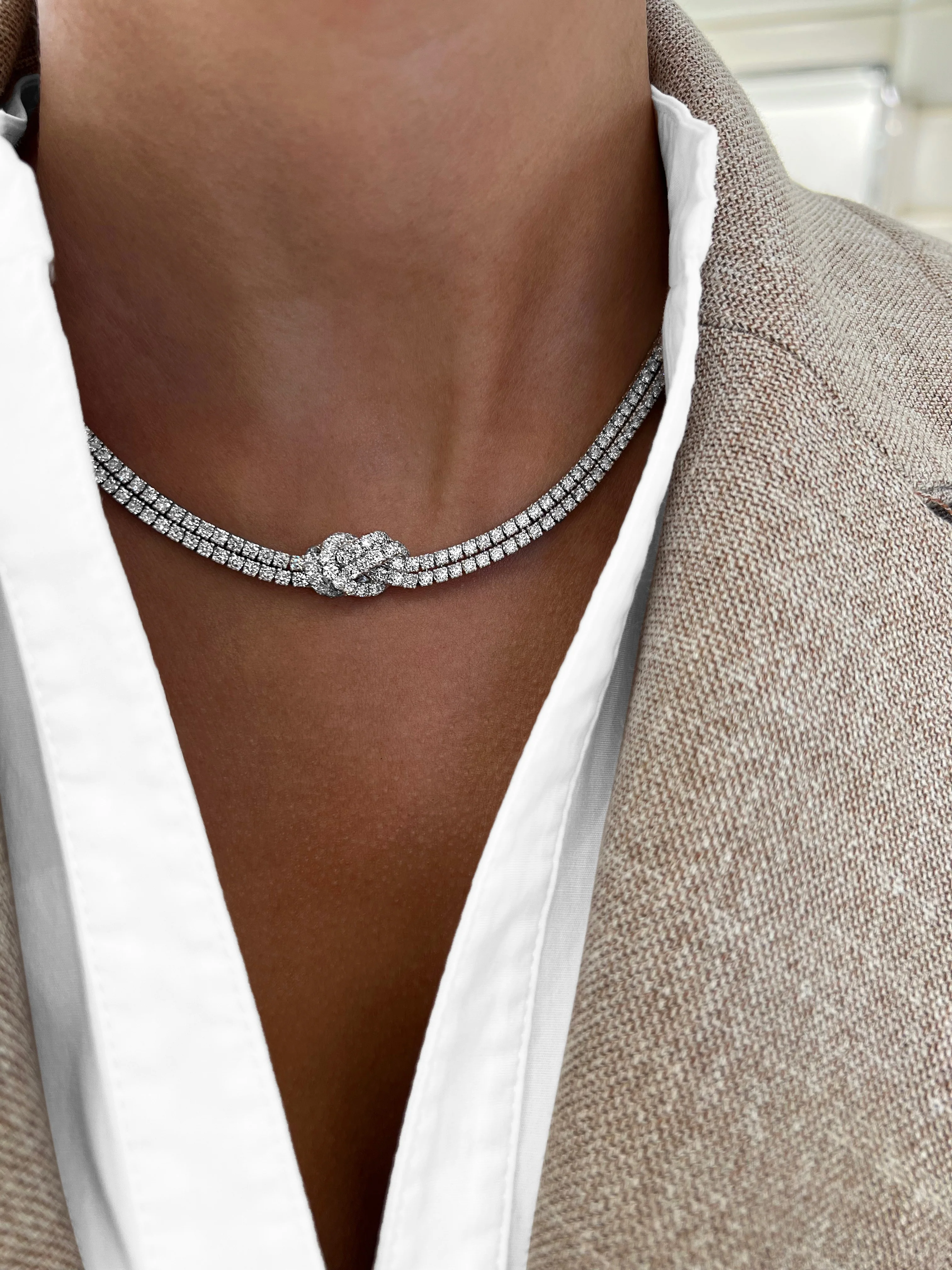 21.89ctw Diamond Knot Necklace - Image 2