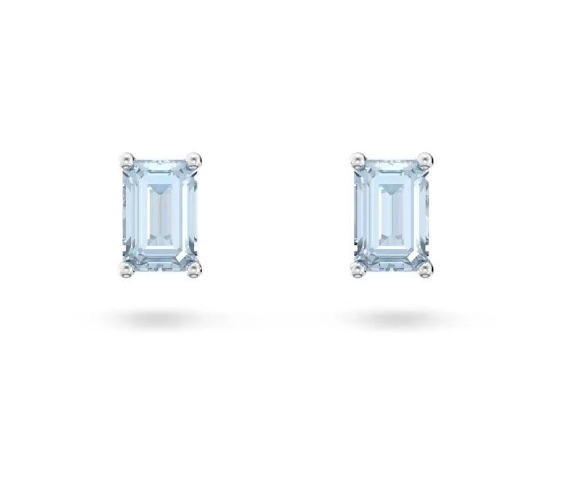 Stilla Stud Earrings